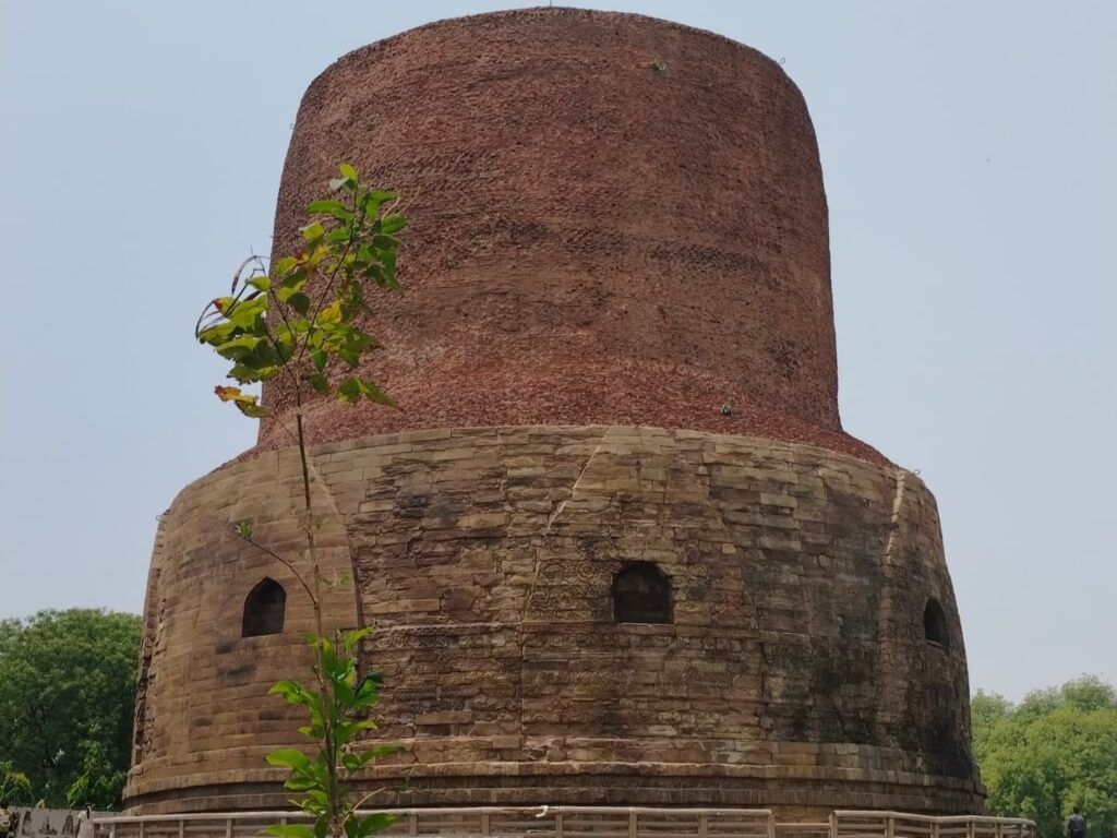 बनारस में घूमने की जगह : Best Places To Visit In Varanasi 2 बनारस में घूमने की जगह, वाराणसी में घूमने की जगह, सारनाथ, बनारस के पर्यटन स्थल, सांची स्तूप