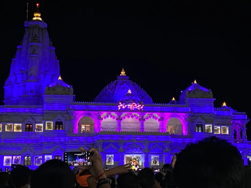 भारत के 10 प्रमुख धार्मिक स्थान 5 भारत के 10 प्रमुख धार्मिक स्थान, उत्तर प्रदेश घूमने की जगह, वृंदावन में घूमने की जगह, प्रेम मंदिर