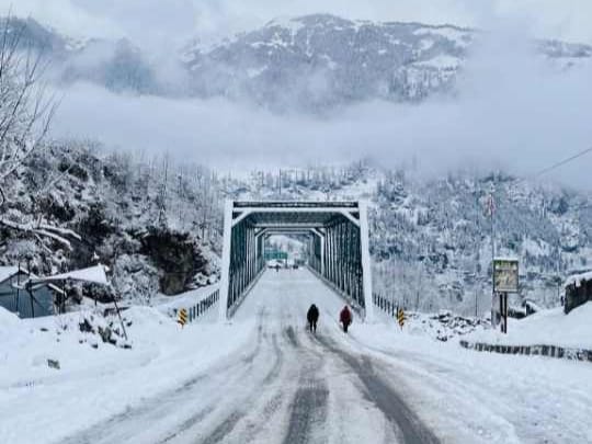 जुलाई में घूमने की 10 बेस्ट जगह, जुलाई में घूमने की जगह, मनाली में घूमने की जगह 