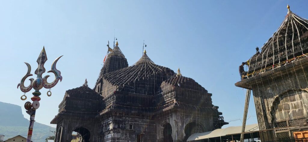 त्र्यंबकेश्वर ज्योतिर्लिंग, 12 ज्योतिर्लिंग, त्र्यंबकेश्वर MANDIR, THIRTHRAJ KUSHavart,  तीर्थराज कुशावर्त, नासिक में घूमने की जगह,